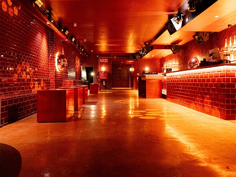 REDROOM2