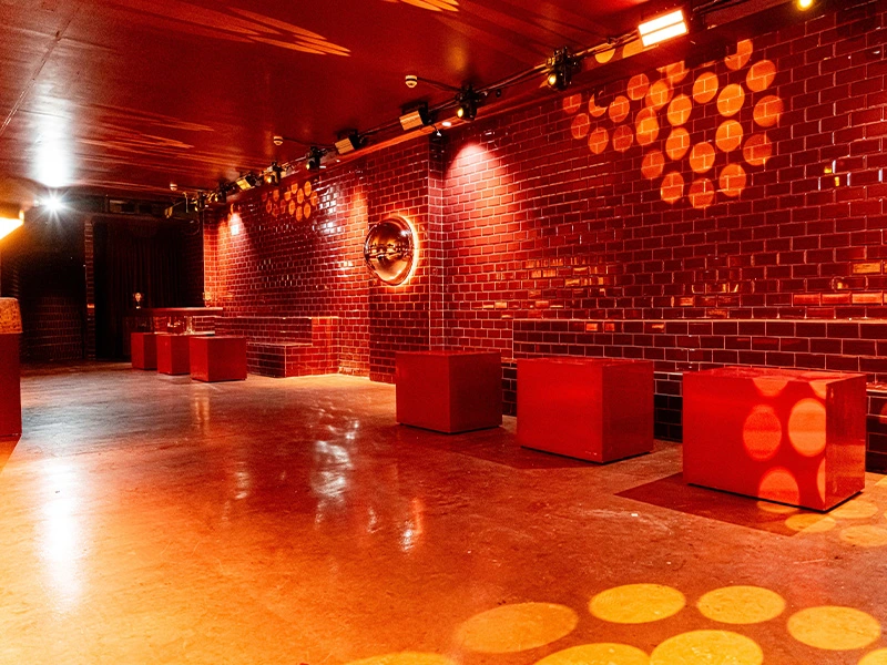 REDROOM3